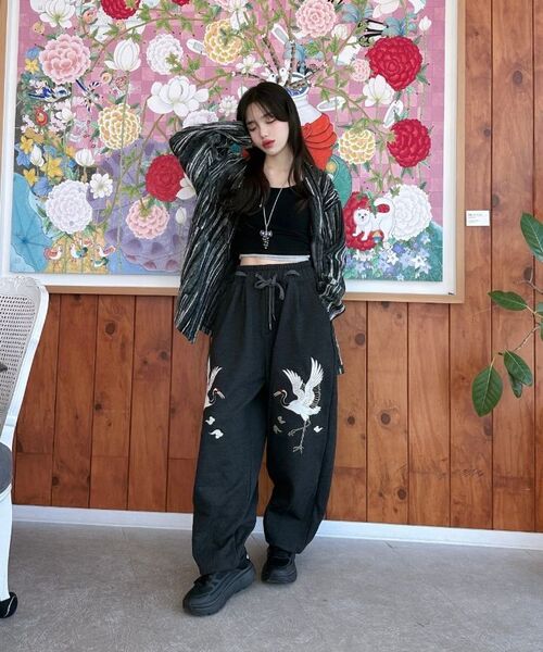 A NOTHING(アナッシング)の「CRANE EMB. H-T SWEAT PANTS (Charcoal)(スウェットパンツ・レディース・その他・MEDIUM/LARGE)」の4枚目の写真