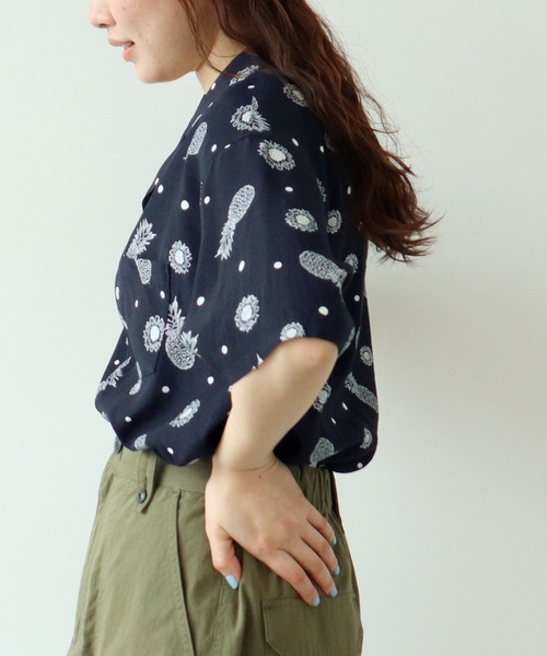 PAR ICI（パーリッシィ）の「パイナップルひまわりプリント アロハシャツ(セットアップ対応)（シャツ/ブラウス・レディース・ネイビー・FREE）」の11枚目の写真