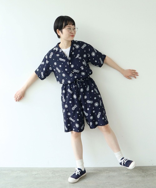 PAR ICI（パーリッシィ）の「パイナップルひまわりプリント アロハシャツ(セットアップ対応)（シャツ/ブラウス・レディース・ネイビー・FREE）」の19枚目の写真