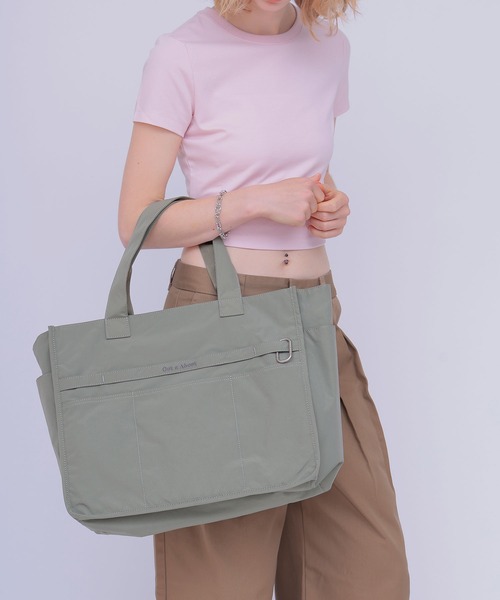Out n About(アウトナバウト)の「キャリーオントートバッグ【Tough/タフ】L(トートバッグ・レディース・カーキ系1/ライトパープル/ブラック/ピンク/ライトカーキ・FREE)」の17枚目の写真