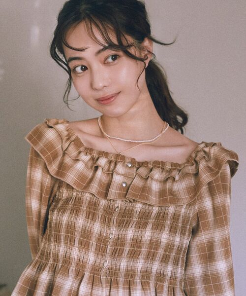 earth music&ecology（アースミュージックアンドエコロジー）の「ビーズ2連ネックレス（ネックレス・レディース・ブラック/アイボリー・FREE）」の4枚目の写真