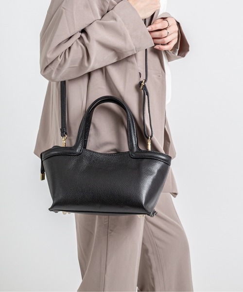 AULENTTI(オウレンティ)の「【AULENTTI/オウレンティ】2WAY レザーショルダーバッグ ハンドバッグ イタリア製(ショルダーバッグ・レディース・ブラック・FREE)」の7枚目の写真