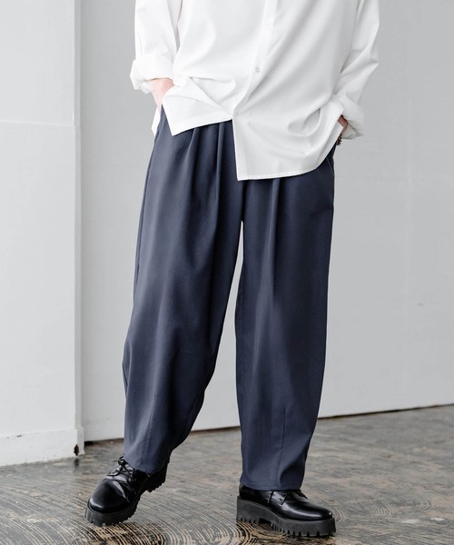 Rocky Monroe(ロッキーモンロー)の「多機能 接触冷感ストレッチUVカットイージーバルーンパンツ(その他パンツ・メンズ・ネイビー/オフホワイト/チャコール/ブルーグリーン/ブラック/カーキ・L/M)」の1枚目の写真