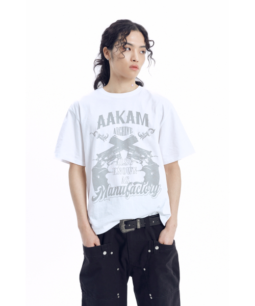 AAKAM(アーカム)の「Gun Lettering Half Top (White)(Tシャツ/カットソー・レディース・その他・1/2)」の3枚目の写真