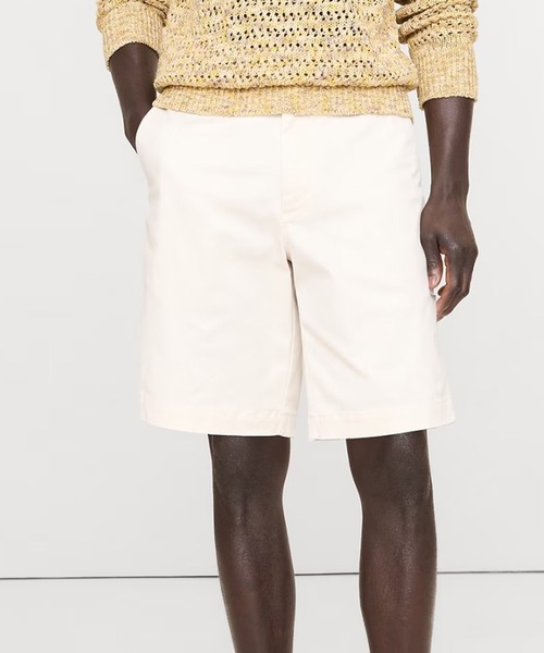 Banana Republic（バナナリパブリック）の「9インチ リブイン チノ ショートパンツ（その他パンツ・メンズ・インディゴブルー/カーキ/アイボリー/ブラック・28W/29W/30W/31W/32W/33W/34W）」の2枚目の写真