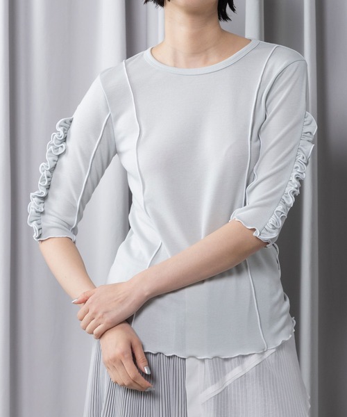 MARECHAL TERRE(マルシャルテル)の「【UV / 接触冷感 機能付き】ラッフル袖インナートップス(Tシャツ/カットソー・レディース・ライトグレー/ブラック/ブルー/オフホワイト・MEDIUM)」の4枚目の写真