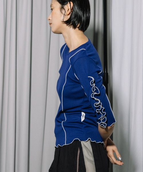 MARECHAL TERRE(マルシャルテル)の「【UV / 接触冷感 機能付き】ラッフル袖インナートップス(Tシャツ/カットソー・レディース・ライトグレー/ブラック/ブルー/オフホワイト・MEDIUM)」の5枚目の写真
