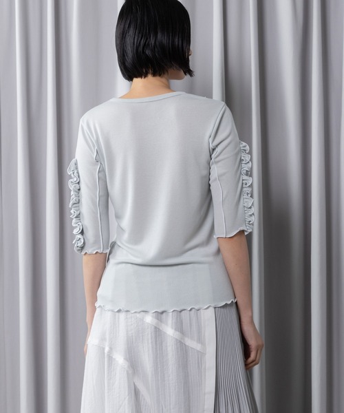 MARECHAL TERRE(マルシャルテル)の「【UV / 接触冷感 機能付き】ラッフル袖インナートップス(Tシャツ/カットソー・レディース・ライトグレー/ブラック/ブルー/オフホワイト・MEDIUM)」の12枚目の写真