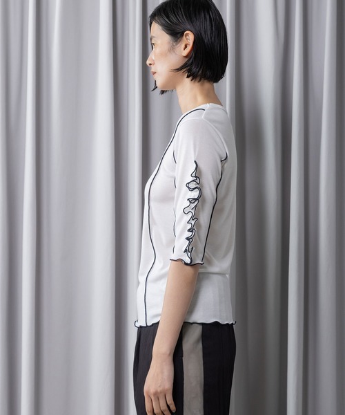MARECHAL TERRE(マルシャルテル)の「【UV / 接触冷感 機能付き】ラッフル袖インナートップス(Tシャツ/カットソー・レディース・ライトグレー/ブラック/ブルー/オフホワイト・MEDIUM)」の21枚目の写真