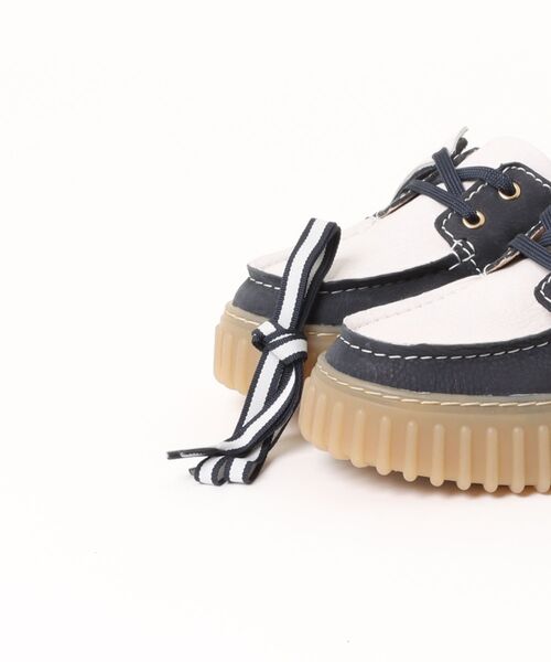 Clarks(クラークス)の「Clarks クラークス TORHILL BOAT レディースシューズ 厚底 モカシン(トーヒルボート) 26186303 ネイビーコンビ(モカシン/デッキシューズ・レディース・ネイビー・24.5cm/24.0cm/23.5cm/23.0cm/22.5cm)」の4枚目の写真