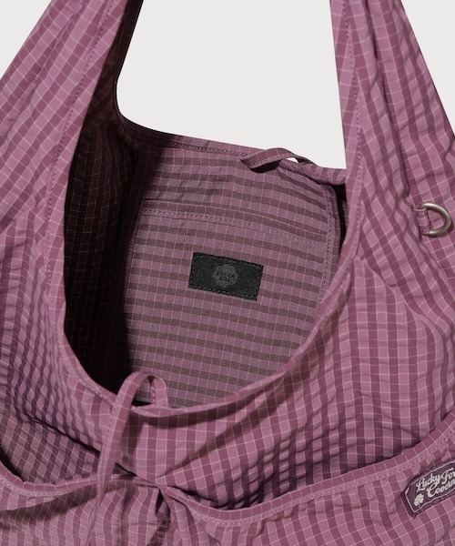 COVERNAT(カバーナット)の「WOMEN SHIRRING EGG ECO BAG(エコバッグ/サブバッグ・レディース・パープル/ネイビー・FREE)」の9枚目の写真