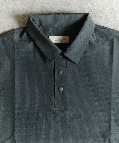 many men many mind(メニーメンメニーマインド)の「MANYMENMANYMINDS / AIRLEAKFABRIC/半袖ポロシャツ(ポロシャツ・メンズ・チャコール/ブラック・LARGE/X-LARGE/MEDIUM)」の19枚目の写真