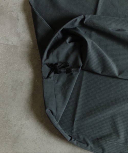 many men many mind(メニーメンメニーマインド)の「MANYMENMANYMINDS / AIRLEAKFABRIC/半袖ポロシャツ(ポロシャツ・メンズ・チャコール/ブラック・LARGE/X-LARGE/MEDIUM)」の6枚目の写真