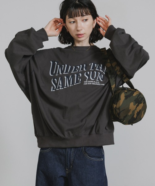 Chick(チック)の「Printed Drop-Shoulder Crew-Neck Long-Sleeve Top / プリントデザイン ドロップショルダー クルーネック長袖トップス ロンT 秋服 2026年秋冬(Tシャツ/カットソー・レディース・グレー/クリーム/チャコールグレー・FREE)」の2枚目の写真