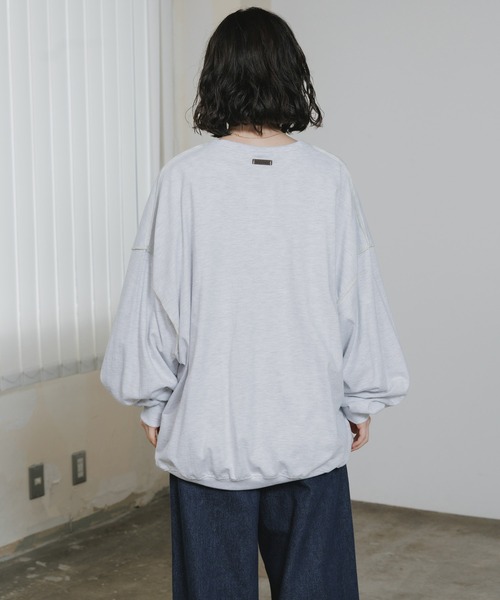 Chick(チック)の「Printed Drop-Shoulder Crew-Neck Long-Sleeve Top / プリントデザイン ドロップショルダー クルーネック長袖トップス ロンT 秋服 2026年秋冬(Tシャツ/カットソー・レディース・グレー/クリーム/チャコールグレー・FREE)」の14枚目の写真