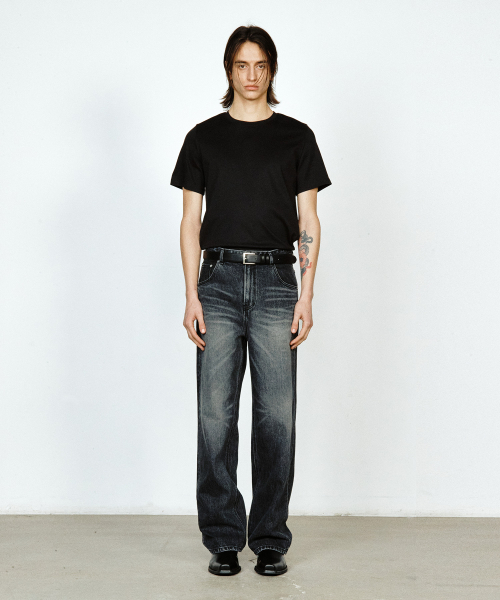 YUJI(ユジ)の「スリムフィットTシャツ ブラック(Tシャツ/カットソー・レディース・ブラック・SMALL/MEDIUM/LARGE/X-LARGE/X-SMALL)」の3枚目の写真