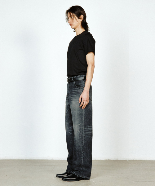 YUJI(ユジ)の「スリムフィットTシャツ ブラック(Tシャツ/カットソー・レディース・ブラック・SMALL/MEDIUM/LARGE/X-LARGE/X-SMALL)」の4枚目の写真