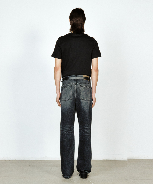 YUJI(ユジ)の「スリムフィットTシャツ ブラック(Tシャツ/カットソー・レディース・ブラック・SMALL/MEDIUM/LARGE/X-LARGE/X-SMALL)」の5枚目の写真