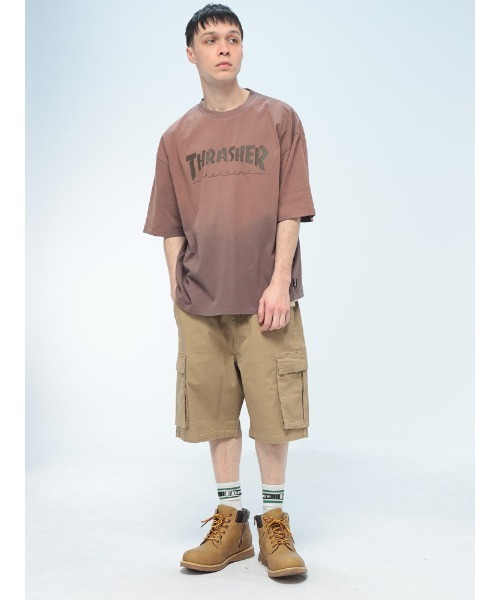 THRASHER（スラッシャー）の「THRASHER (スラッシャー) ダメージ加工 グラデーション Tシャツ 半袖 ビッグシルエット オーバーサイズ ヴィンテージ ユニセックス（Tシャツ/カットソー・メンズ・ピンク/ブラウン/ブルー/ブラック・M/L/LL）」の9枚目の写真