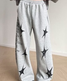 Sibra（シブラ）の「ロゴスタープリントルーズスウェットパンツ（スウェットパンツ）」