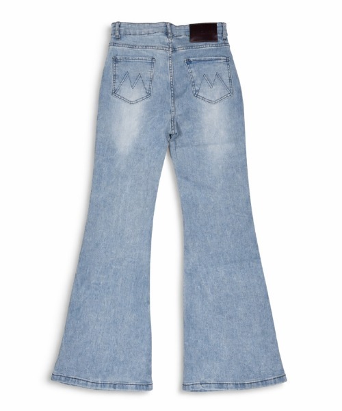 NANEA(ナネア)の「ハイウエスト セミフレア デニム パンツ(デニムパンツ・レディース・サックスブルー/ブラック/ブルー・MEDIUM/LARGE/SMALL)」の19枚目の写真