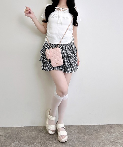 INGNI(イング)の「サイドギャザーリボンラインストーンロゴリブトップス(Tシャツ/カットソー・レディース・オフホワイト/サックスブルー/ライトピンク/ブラック・M)」の5枚目の写真