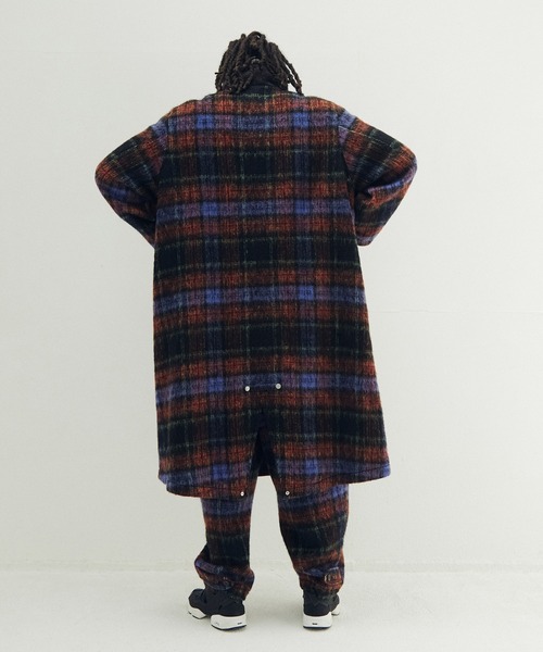 STOF(ストフ)の「Alternative Chaos Coat(チェスターコート・メンズ・ブラック/ブラック×グレー・M/S)」の5枚目の写真