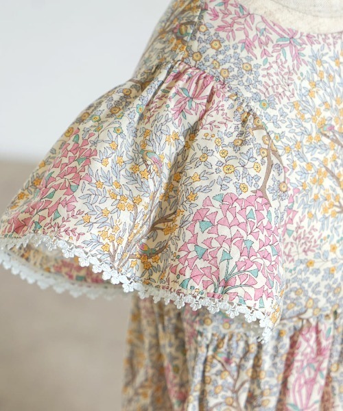 Hoppetta(ホッペッタ)の「【Hoppetta plus(ホッペッタプラス)】オーガニックコットンリバティロンパース 70・80cm(ロンパース・キッズ・ライトブルー/イエロー・70cm/80cm)」の6枚目の写真