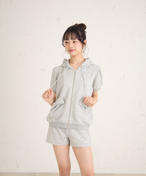 FCMM(エフシーエムエム)の「RIBBON HD SS/リボンフーディーSS(パーカー・レディース・ピンク/グレー/ネイビー・SMALL/MEDIUM)」の14枚目の写真