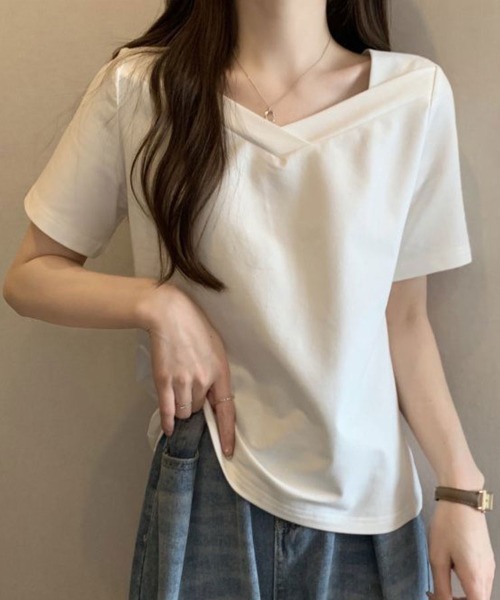 Flugge（フラッジー）の「スクエアネック半袖Tシャツ（Tシャツ/カットソー・レディース・ブラック/ホワイト・LARGE/MEDIUM）」の2枚目の写真