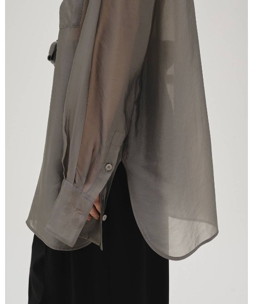 TODAYFUL（トゥデイフル）の「Chambray Silky Shirts 12610427（シャツ/ブラウス・レディース・グレー/ブラウン・FREE）」の5枚目の写真
