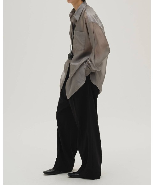TODAYFUL（トゥデイフル）の「Chambray Silky Shirts 12610427（シャツ/ブラウス・レディース・グレー/ブラウン・FREE）」の7枚目の写真