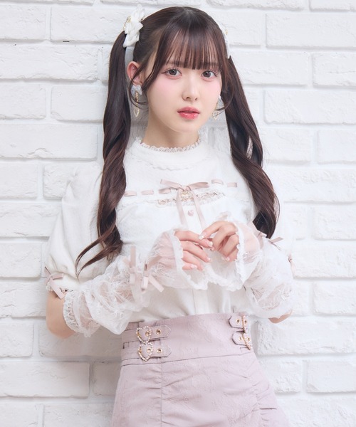 ROJITA(ロジータ)の「レースアームウォーマー付きデコルテレーストップス(Tシャツ/カットソー・レディース・ブラック/グレー/ホワイト・FREE)」の5枚目の写真