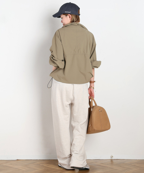 AMERICANA(アメリカーナ)の「【AMERICANA/アメリカーナ】別注NYLON blouson(ナイロンジャケット・レディース・ベージュ/ブラック・FREE)」の7枚目の写真