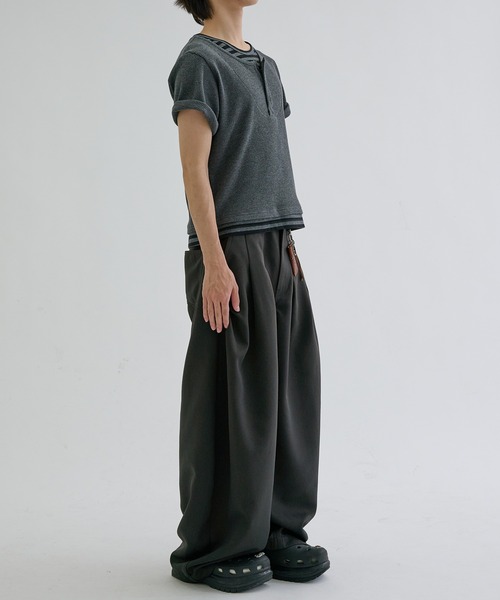 EPNK(イーピーエヌケー)の「Multi tuck slacks / マルチタックスラックス(スラックス・メンズ・チャコールグレー/ダークブラウン・SMALL/MEDIUM/LARGE)」の22枚目の写真