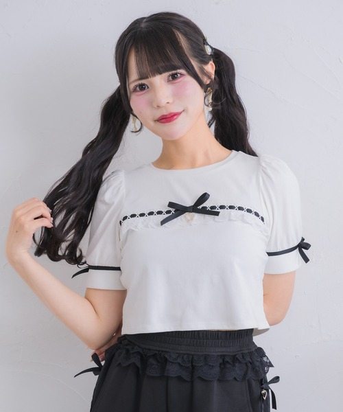 ROJITA(ロジータ)の「ボリューム袖レースデザインTシャツ(Tシャツ/カットソー・レディース・ブラック/ホワイト/マルチ・FREE)」の2枚目の写真