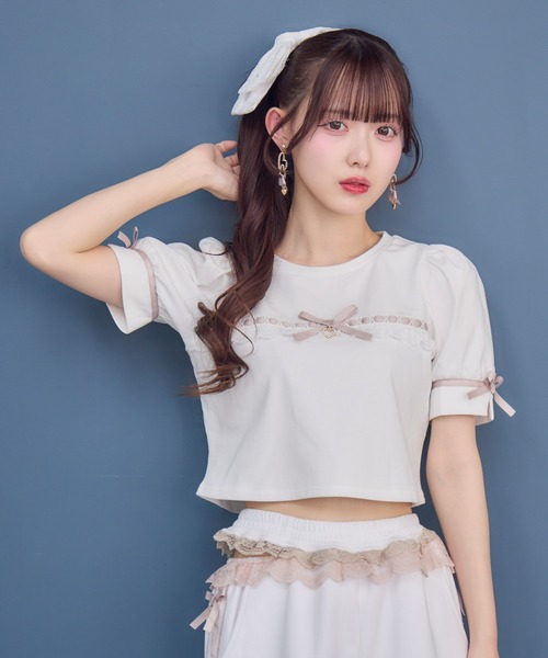 ROJITA(ロジータ)の「ボリューム袖レースデザインTシャツ(Tシャツ/カットソー・レディース・ブラック/ホワイト/マルチ・FREE)」の3枚目の写真