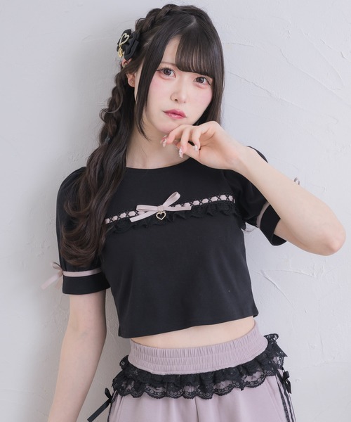 ROJITA(ロジータ)の「ボリューム袖レースデザインTシャツ(Tシャツ/カットソー・レディース・ブラック/ホワイト/マルチ・FREE)」の1枚目の写真