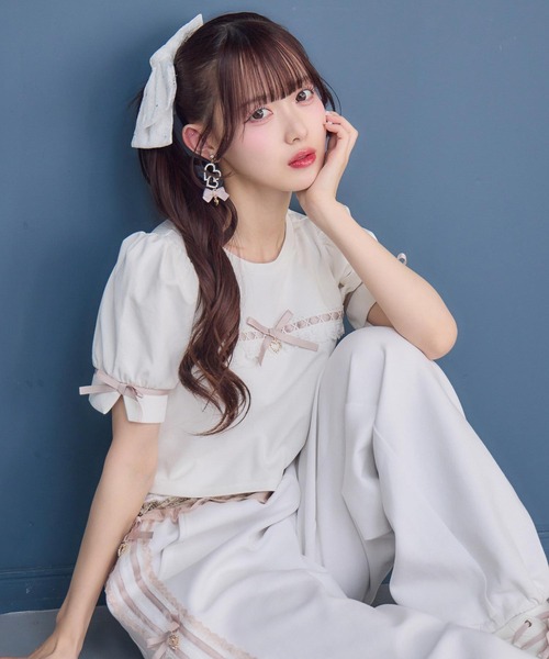 ROJITA(ロジータ)の「ボリューム袖レースデザインTシャツ(Tシャツ/カットソー・レディース・ブラック/ホワイト/マルチ・FREE)」の4枚目の写真