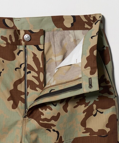 6(ロク)の「【別注】<NOMARHYTHM TEXTILE for 6>CAMO FLOWER SHORTS/ハーフパンツ(その他パンツ・レディース・ベージュ・1/3)」の4枚目の写真