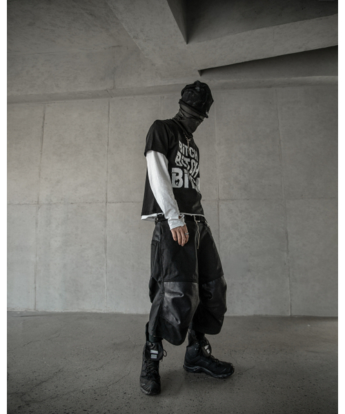 ROARINGRAD(ロアリングラド)の「クリスタルスタッズTシャツブラック(Tシャツ/カットソー・メンズ・その他・MEDIUM/LARGE)」の5枚目の写真