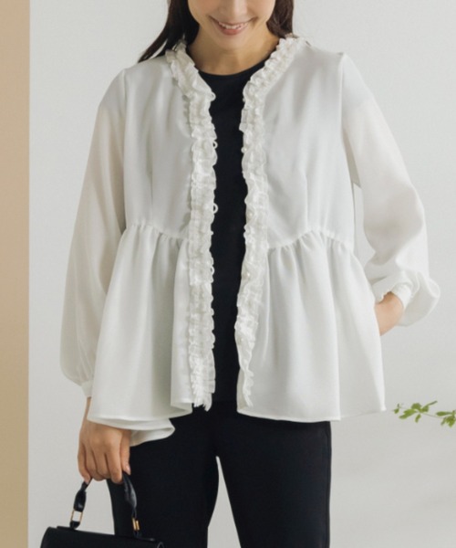Sono(ソーノ)の「【SONO/ソーノ】【SONO NAVY/ソーノネイビー】フリルトリミング オープンブラウス(シャツ/ブラウス・レディース・ホワイト/ネイビー・F)」の2枚目の写真
