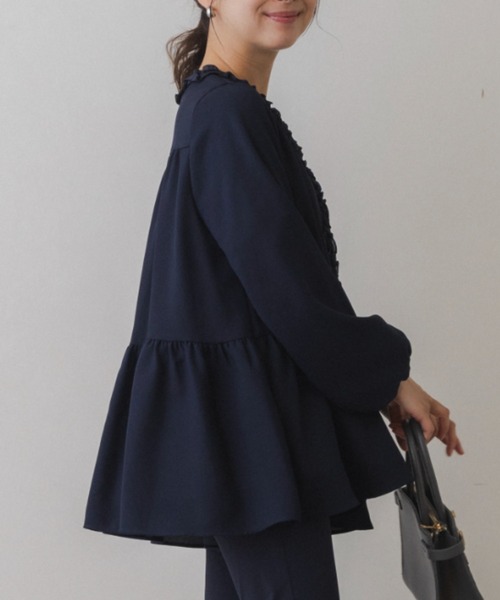 Sono(ソーノ)の「【SONO/ソーノ】【SONO NAVY/ソーノネイビー】フリルトリミング オープンブラウス(シャツ/ブラウス・レディース・ホワイト/ネイビー・F)」の18枚目の写真