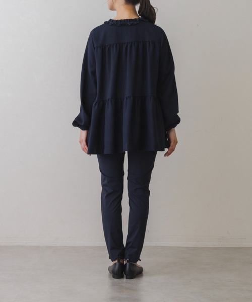 Sono(ソーノ)の「【SONO/ソーノ】【SONO NAVY/ソーノネイビー】フリルトリミング オープンブラウス(シャツ/ブラウス・レディース・ホワイト/ネイビー・F)」の5枚目の写真