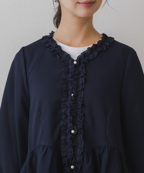 Sono(ソーノ)の「【SONO/ソーノ】【SONO NAVY/ソーノネイビー】フリルトリミング オープンブラウス(シャツ/ブラウス・レディース・ホワイト/ネイビー・F)」の6枚目の写真