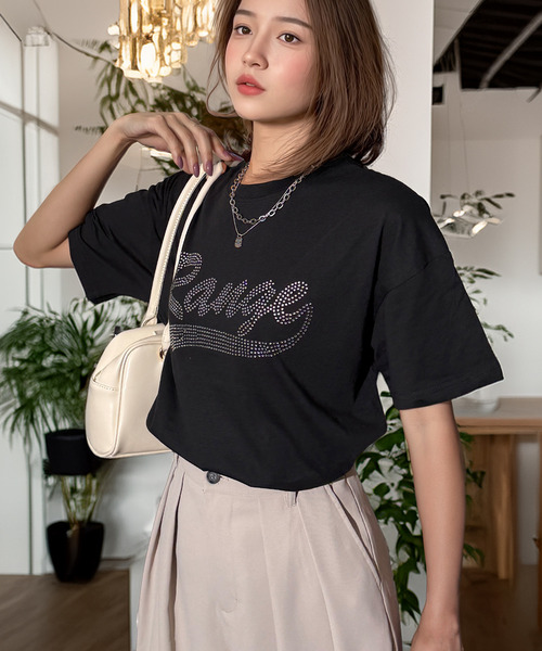 Chandelier（シャンデリア）の「上品に映えるラインストーン ソフトコットン ゆるTシャツ（Tシャツ/カットソー・レディース・ブラック系2/ピンク系/ホワイト系3/ブラック系/ホワイト系/ブラック系1/ホワイト系1/ブラック系3/ブラック系5/ブラック系4/ホワイト系2・L/M）」の6枚目の写真