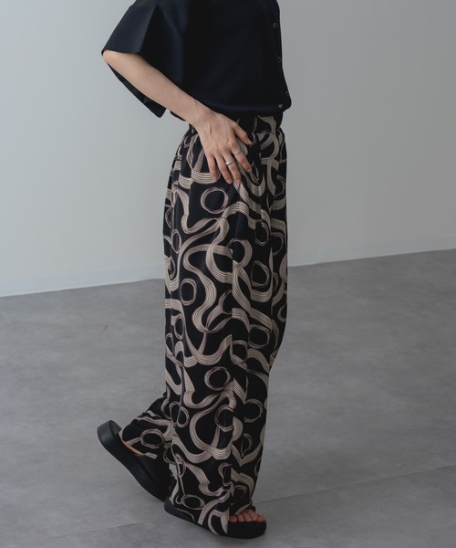refinedworks（リファインドワークス）の「【refinedworks】大人のモダン 幾何学 ワイドパンツ（その他パンツ・レディース・ブラック/ベージュ・FREE）」の5枚目の写真