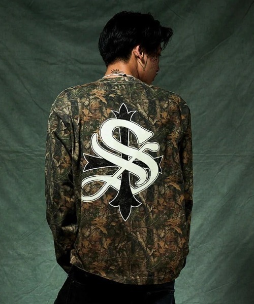SUPPLIER（サプライヤー）の「A'GEM/9 × .kom 『SUPPLIER/サプライヤー』 Cross Rhinestone Long Sleeve Tee/クロスラインストーン長袖Tシャツ（Tシャツ/カットソー・メンズ・オフホワイト/カーキ・S）」の2枚目の写真
