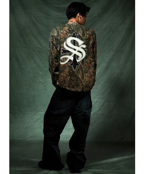SUPPLIER（サプライヤー）の「A'GEM/9 × .kom 『SUPPLIER/サプライヤー』 Cross Rhinestone Long Sleeve Tee/クロスラインストーン長袖Tシャツ（Tシャツ/カットソー・メンズ・オフホワイト/カーキ・S）」の9枚目の写真
