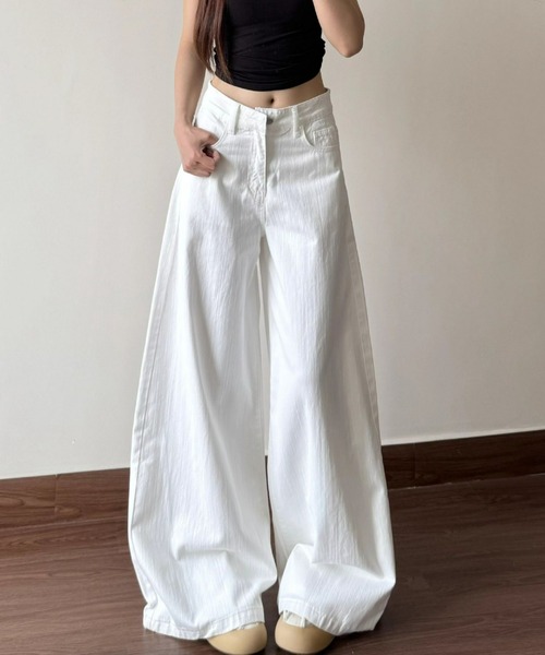 REBALANCE(リバランス)の「ホワイトワイドデニム(デニムパンツ・レディース・A・SMALL/MEDIUM/LARGE)」の1枚目の写真